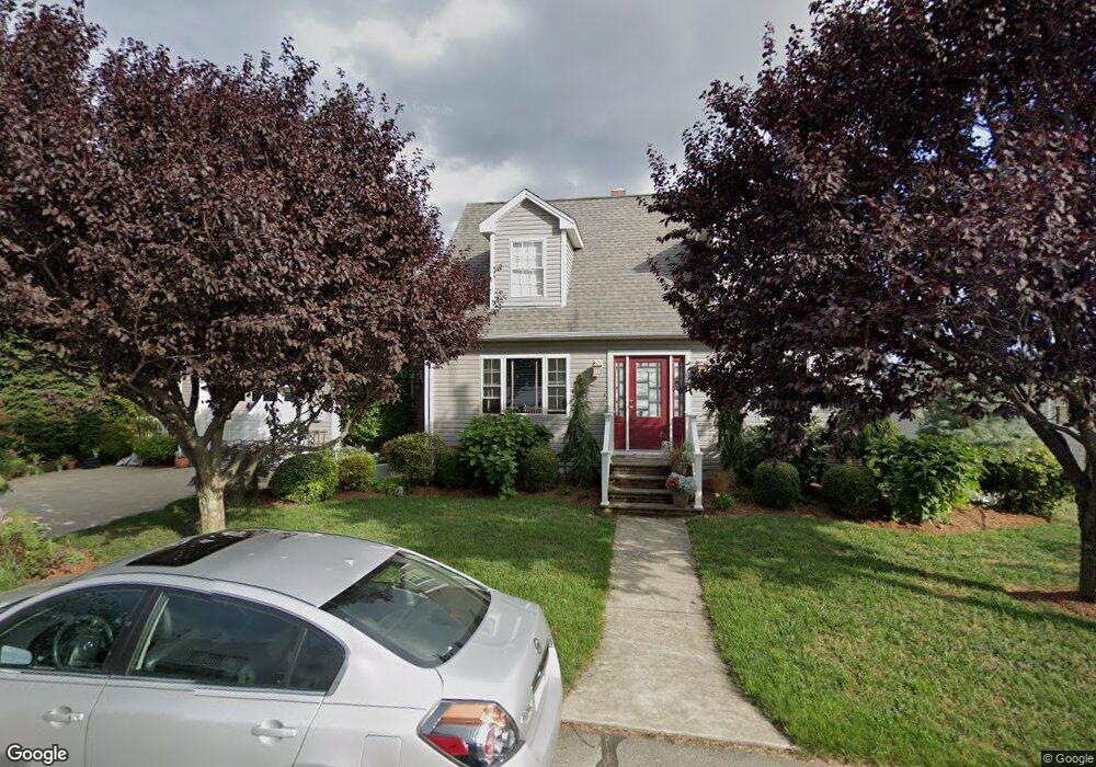 20 Anawan St, Somerset, MA 02725 - photo 1
