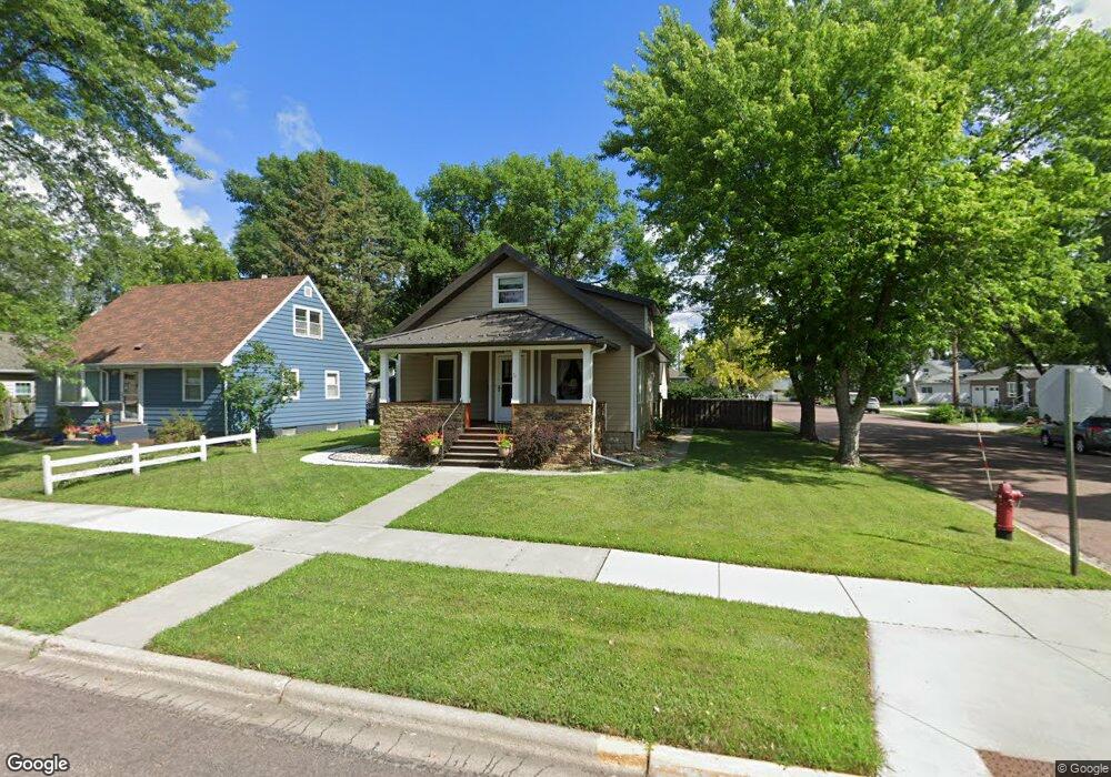 1034 E 7th Ave, Mitchell, SD 57301 - photo 1