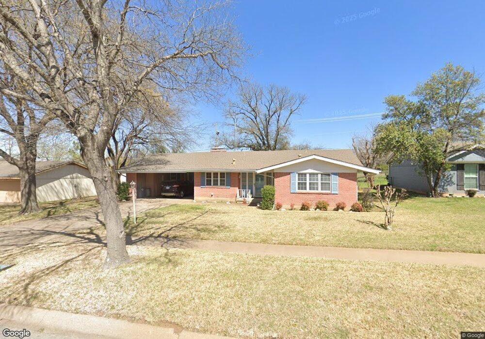 405 S Ridgeway Dr, Cleburne, TX 76033 - photo 1