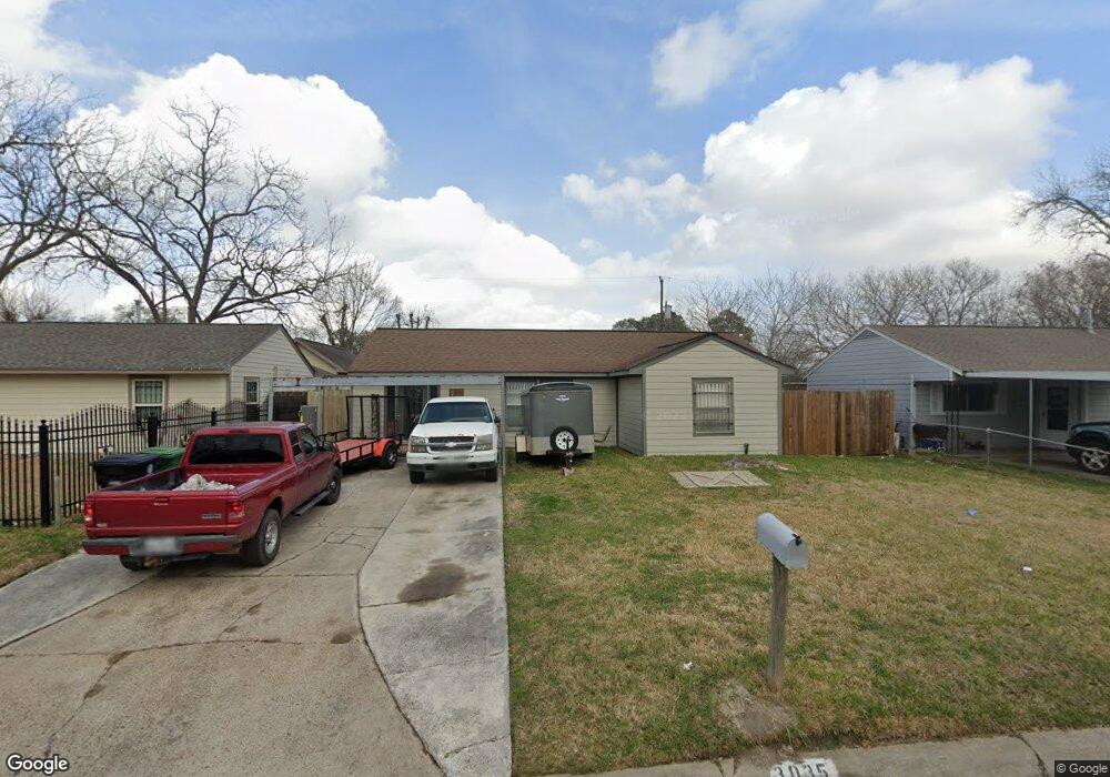 3035 Charter Oaks Dr, Houston, TX 77093 - photo 1