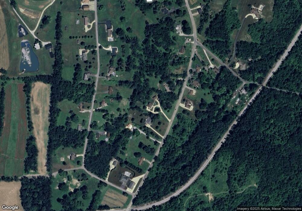 1137 Thomas 84 Rd, Eighty Four, PA 15330 - photo 1