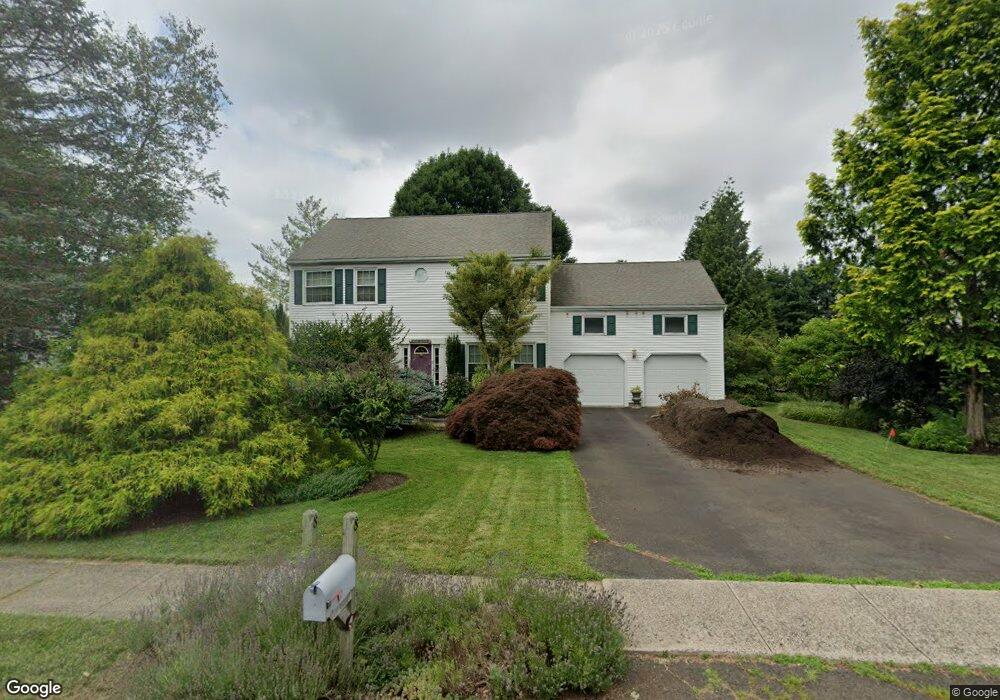 8 Nutmeg Ct, Wallingford, CT 06492 - photo 1