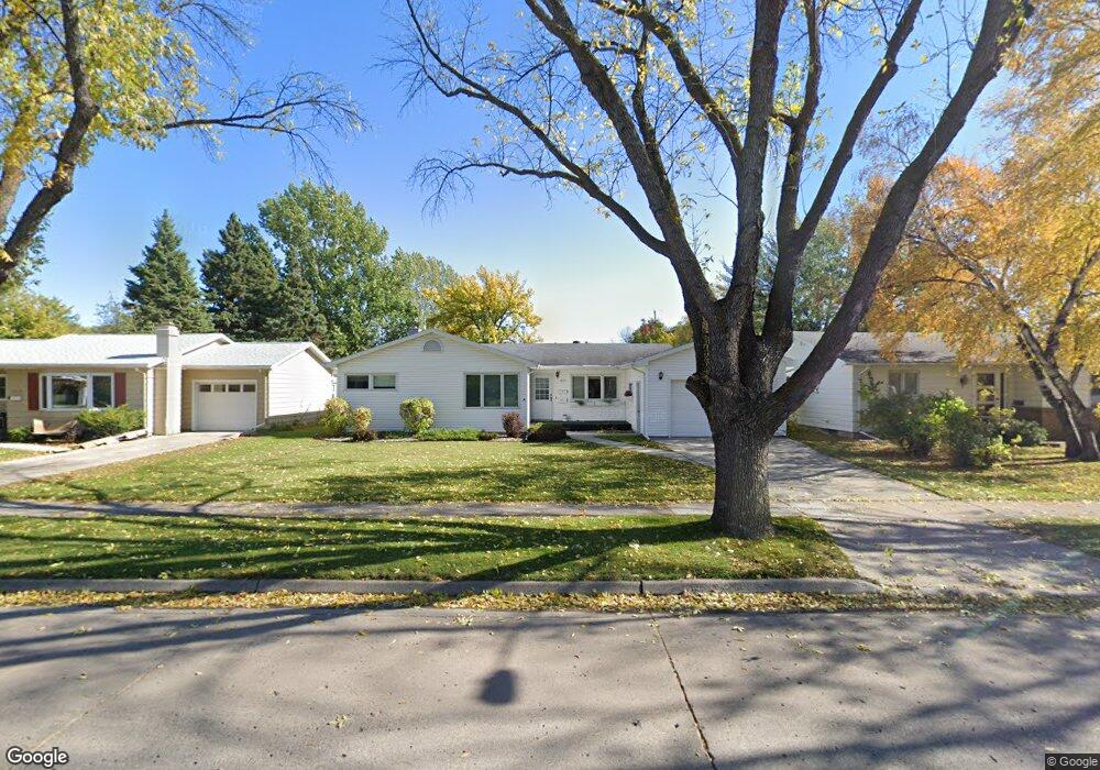 1519 S 17th St, Grand Forks, ND 58201 - photo 1