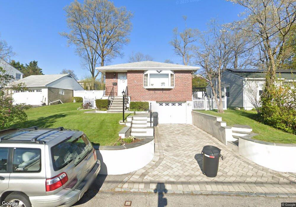 74 Roundhill Dr, Yonkers, NY 10710 - photo 1