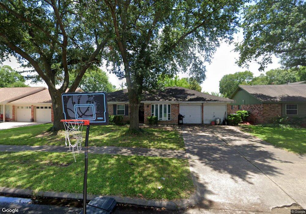 8210 Gulfwood Ln, Houston, TX 77075 - photo 1