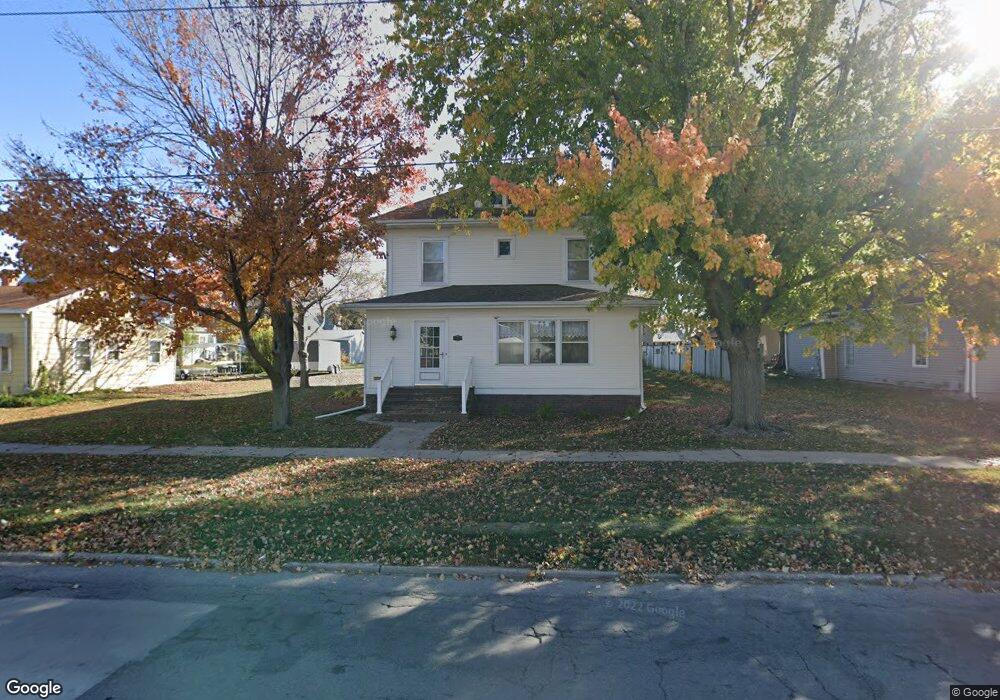 314 E 4th St S, Newton, IA 50208 - photo 1