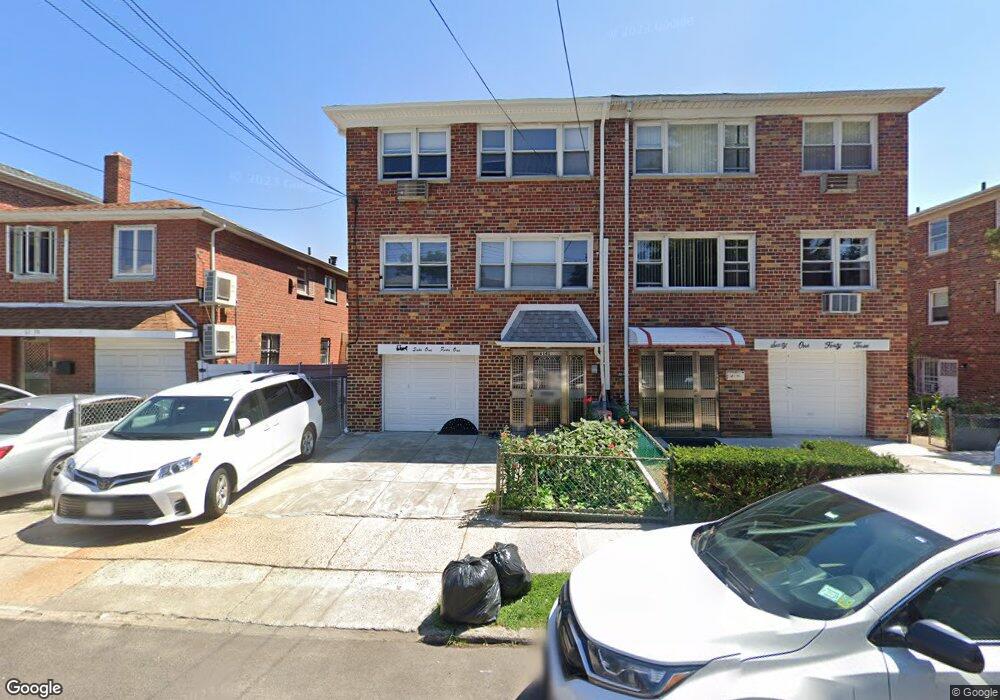 6141 165th St, Fresh Meadows, NY 11365 - photo 1