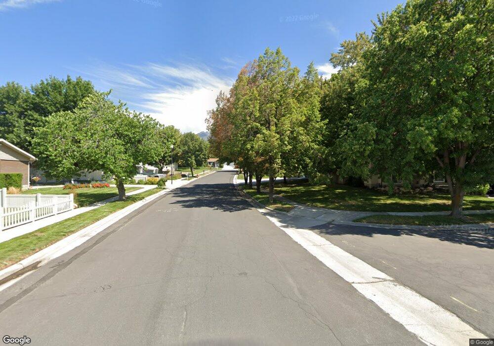 1033 E Fallbrook Way, Sandy, UT 84094 - photo 1