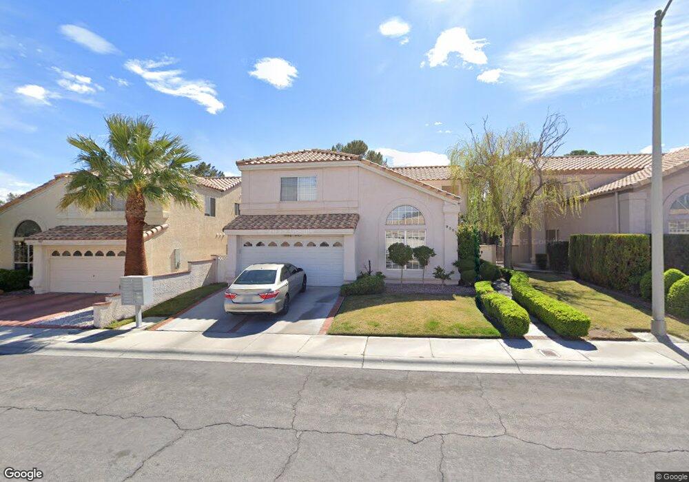 9521 Lazy River Dr, Las Vegas, NV 89117 - photo 1