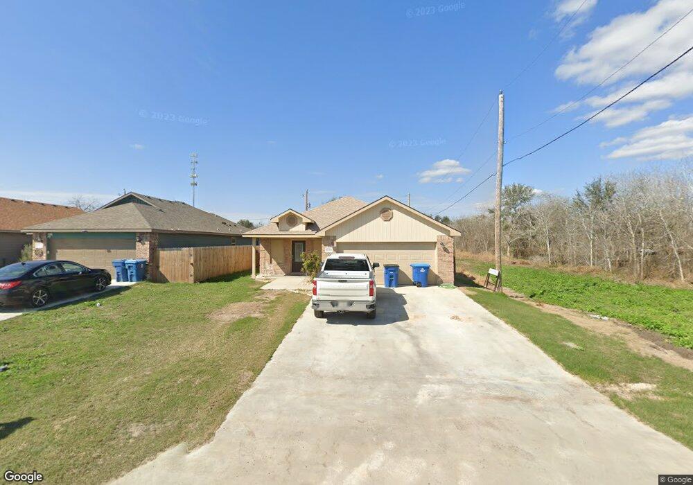800 W Inez St, Beeville, TX 78102 - photo 1