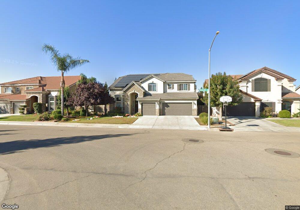 2741 N Mckelvey Ave, Fresno, CA 93727 - photo 1