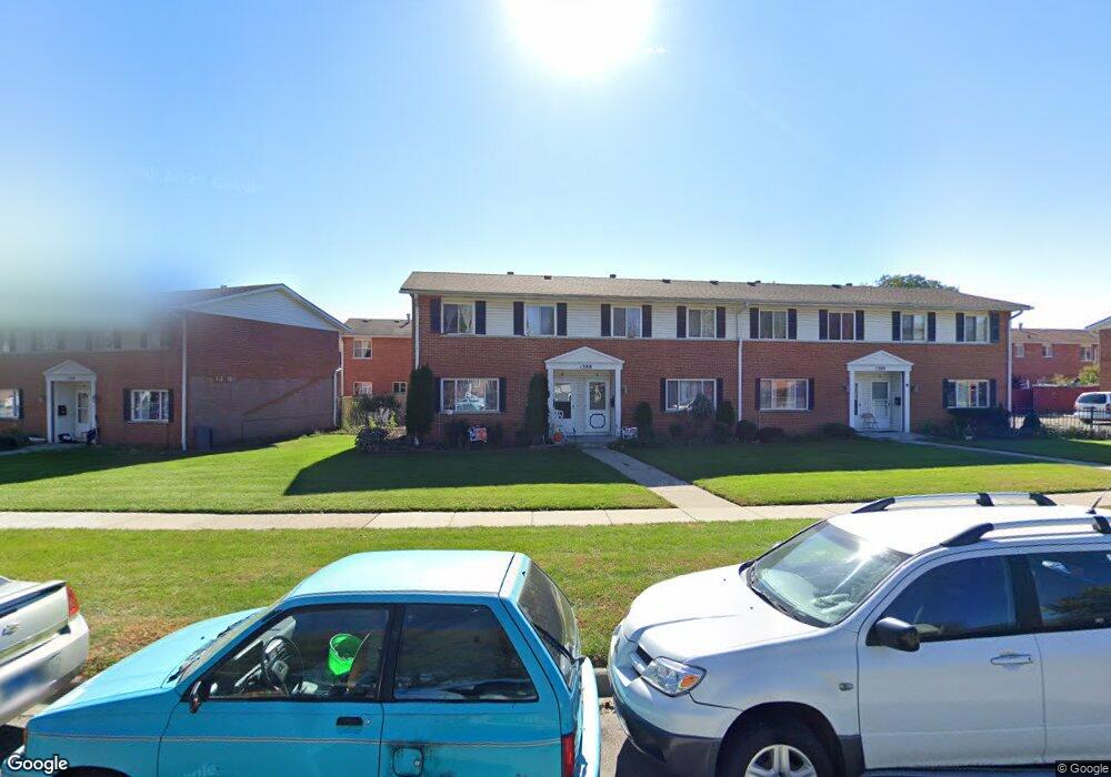 1382 Monomoy St unit B, Aurora, IL 60506 - photo 1