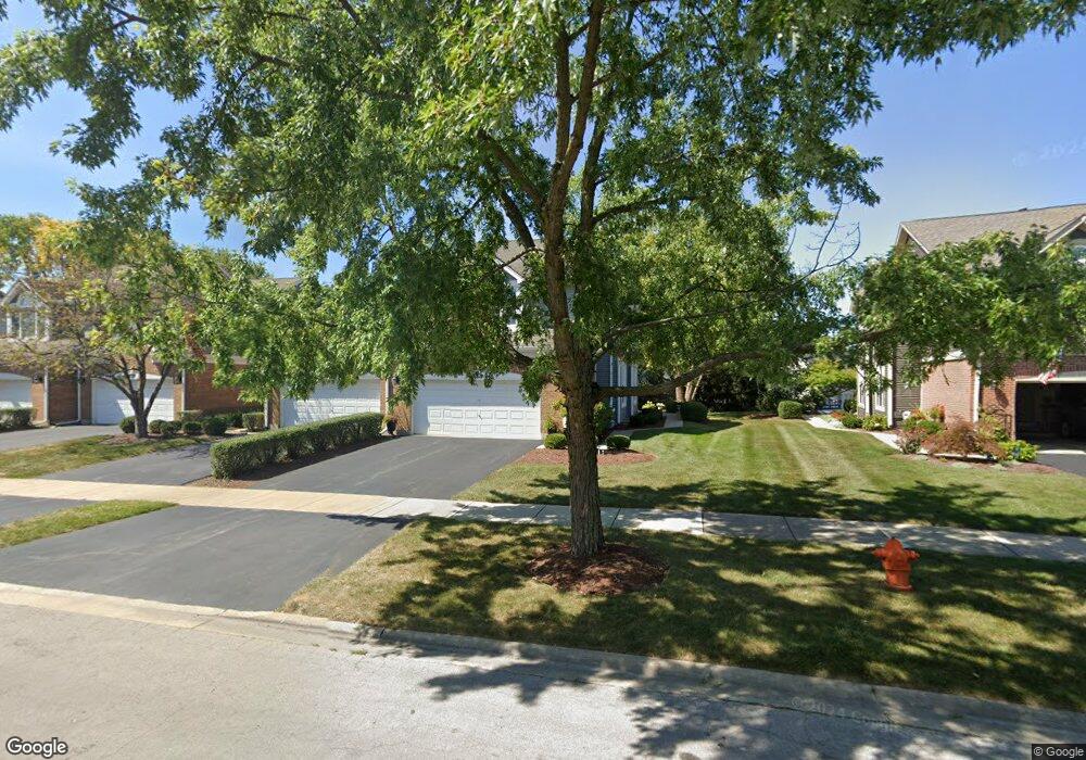 933 Heathrow Ln, Naperville, IL 60540 - photo 1