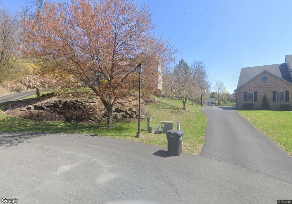 46 Mulligan Dr, Reading, PA 19606 - photo 1