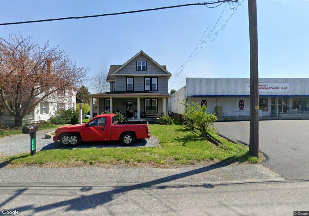 1046 Main St, Blue Ball, PA 17506 - photo 1