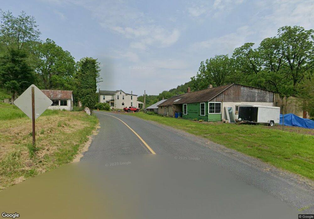 122 Pleasant Valley Rd, New Ringgold, PA 17960 - photo 1