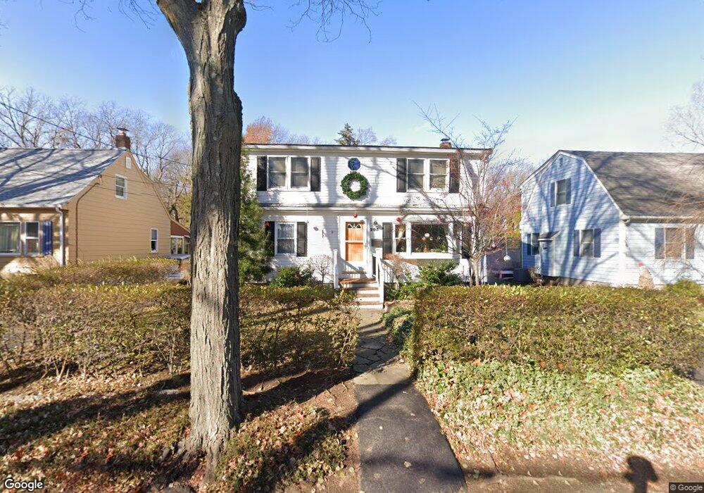 205 Sylvia St, Arlington, MA 02476 - photo 1