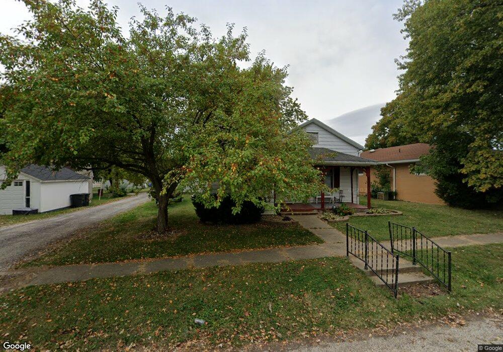 242 E Springfield St, Virginia, IL 62691 - photo 1