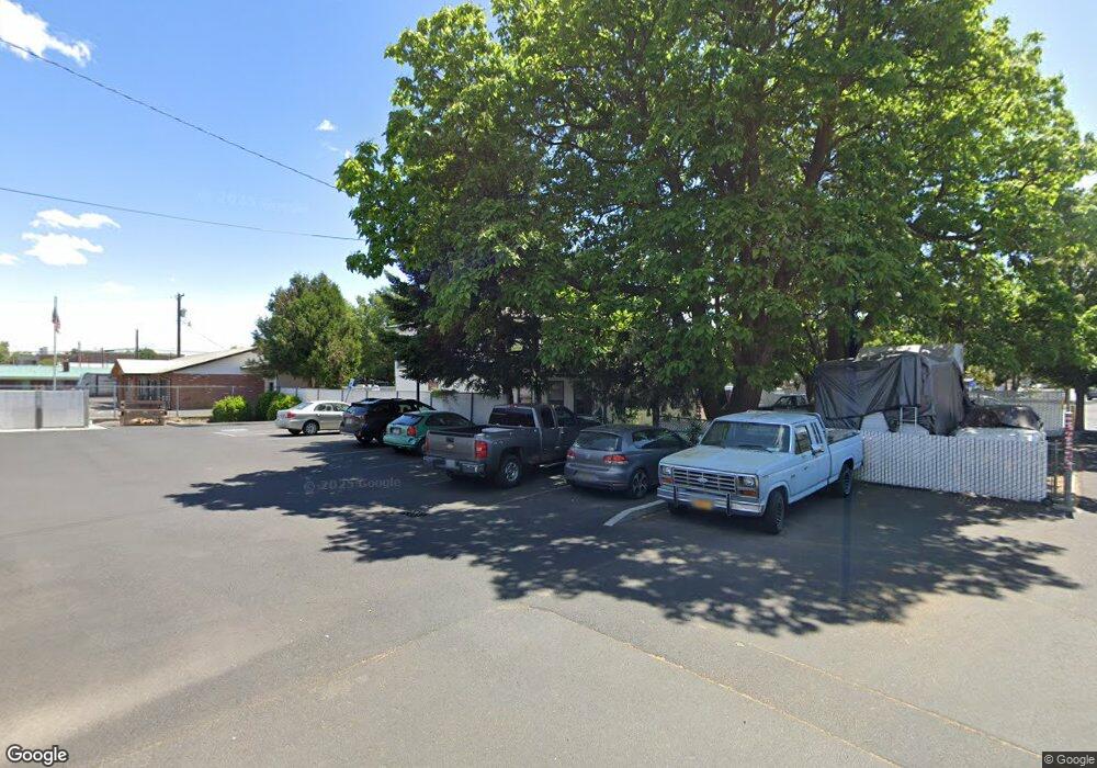 310 SW 9th St, Pendleton, OR 97801 - photo 1