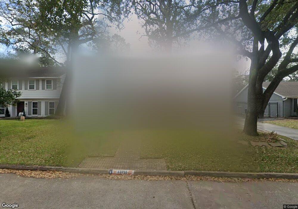 13711 Kingsride Ln, Houston, TX 77079 - photo 1