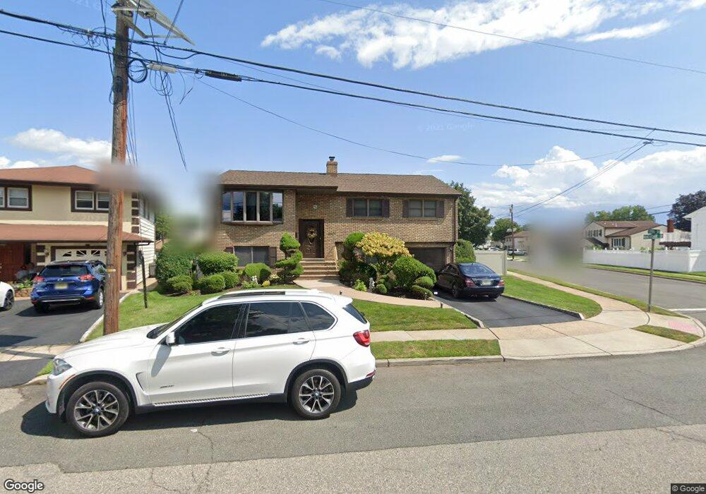 2501 Macarthur Dr, Union, NJ 07083 - photo 1