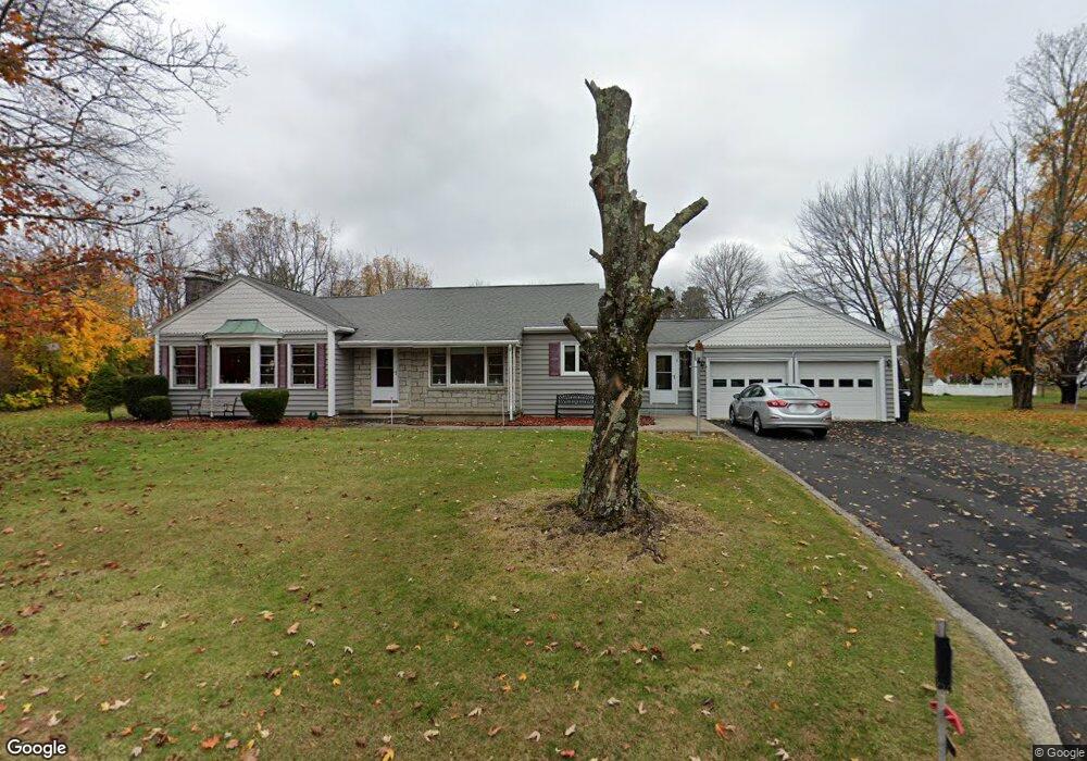 3 Sutton St, Uxbridge, MA 01569 - photo 1