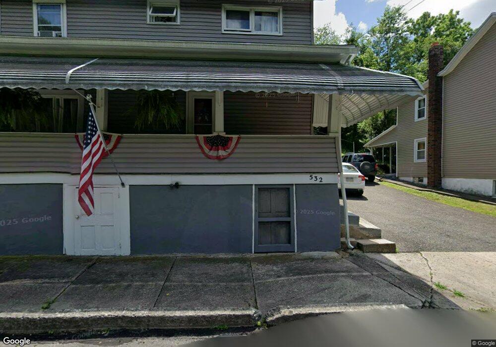 530 E Front St, Lansford, PA 18232 - photo 1