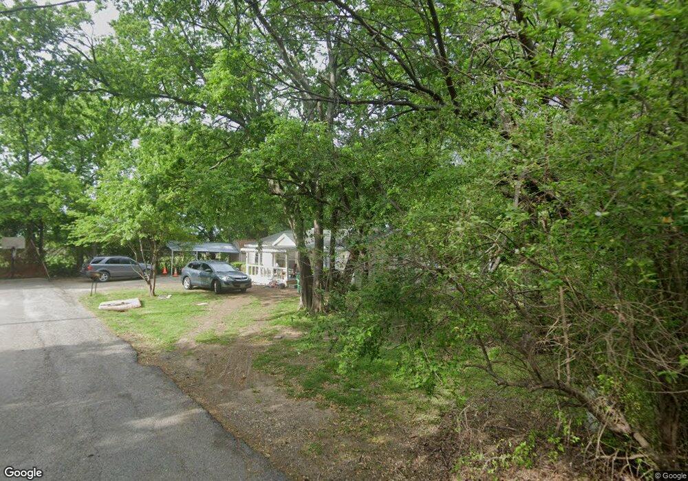 612 Thompson St, Pottsboro, TX 75076 - photo 1