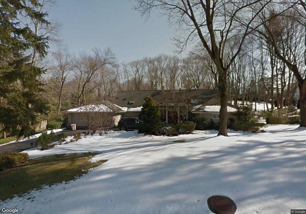 3 Sycamore Dr, Port Washington, NY 11050 - photo 1