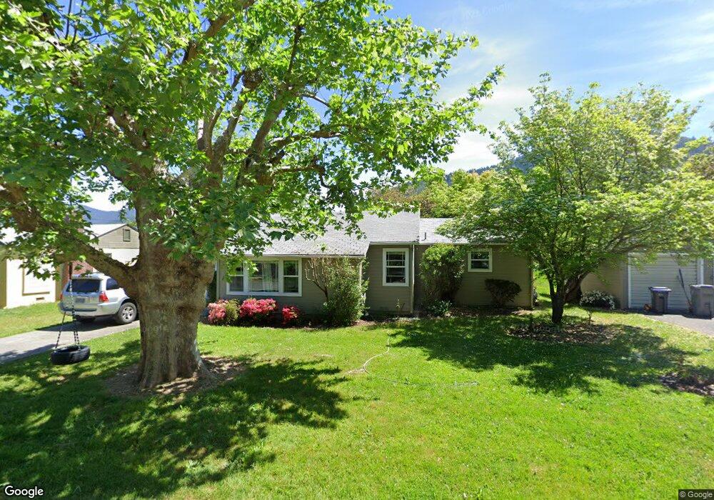 1621 Apple Ln, Grants Pass, OR 97527 - photo 1