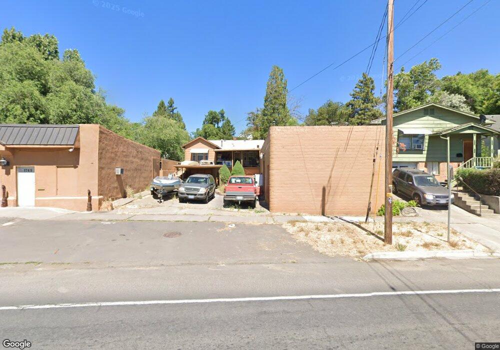 1739 Oregon Ave, Klamath Falls, OR 97601 - photo 1