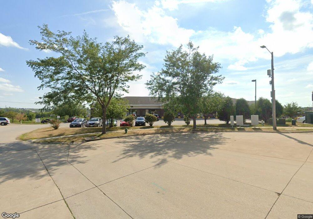 3726 Queen Ct SW unit 104, Cedar Rapids, IA 52404 - photo 1