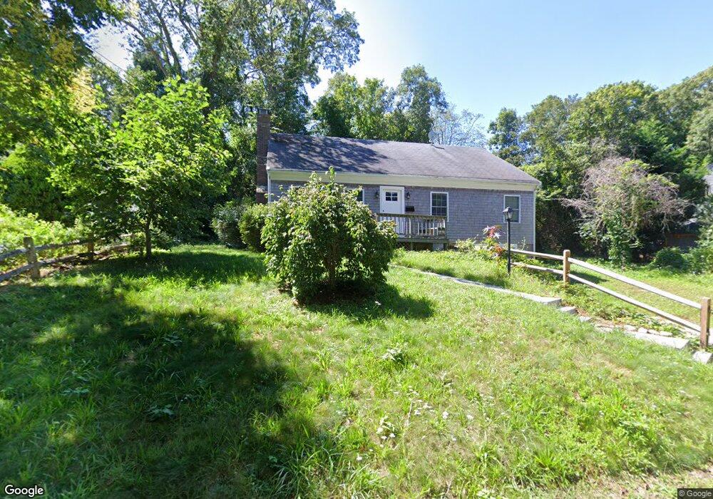 17 Mcgregor Rd, Falmouth, MA 2543 - photo 1