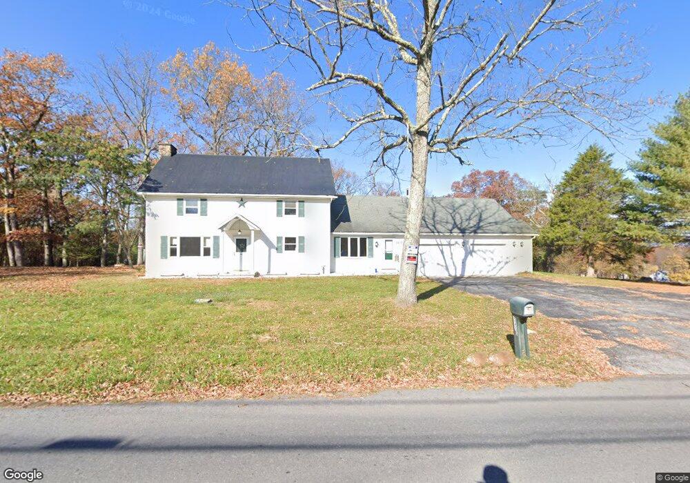 2403 Fairview Dr, Berkeley Springs, WV 25411 - photo 1