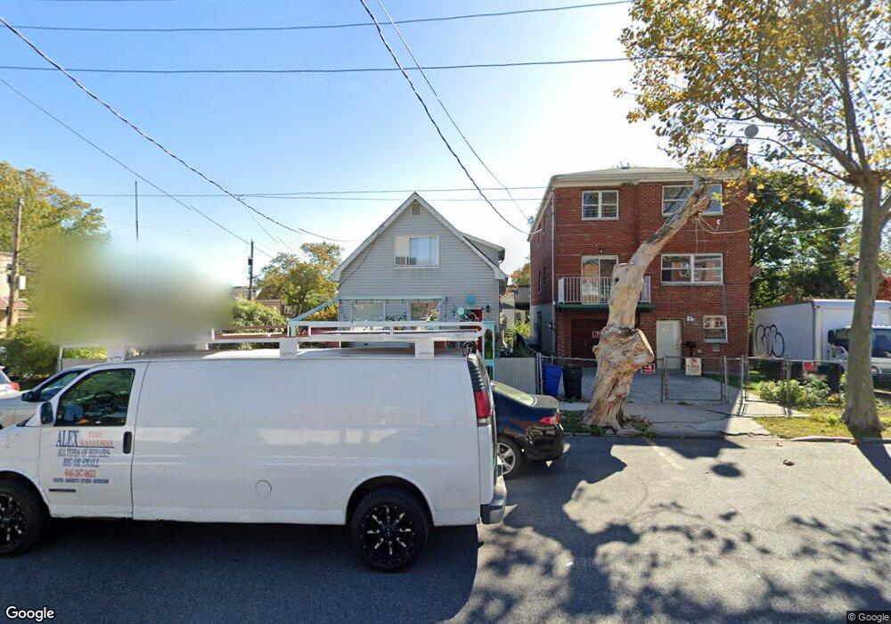 1976 Gildersleeve Ave, Bronx, NY 10473 - photo 1