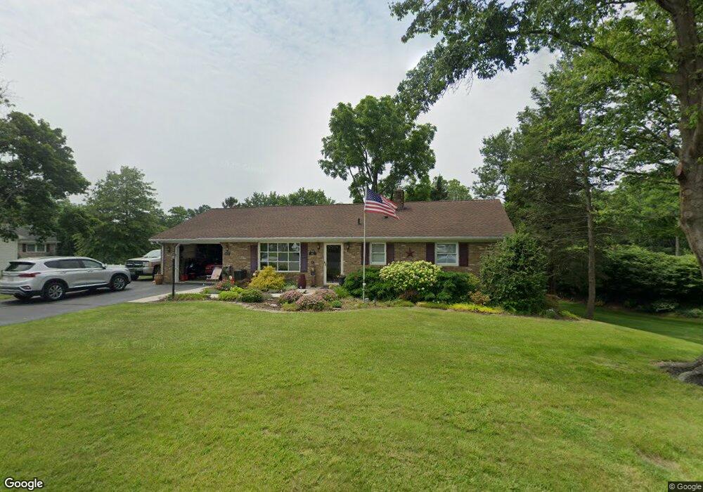 607 Center Dr, Chambersburg, PA 17202 - photo 1