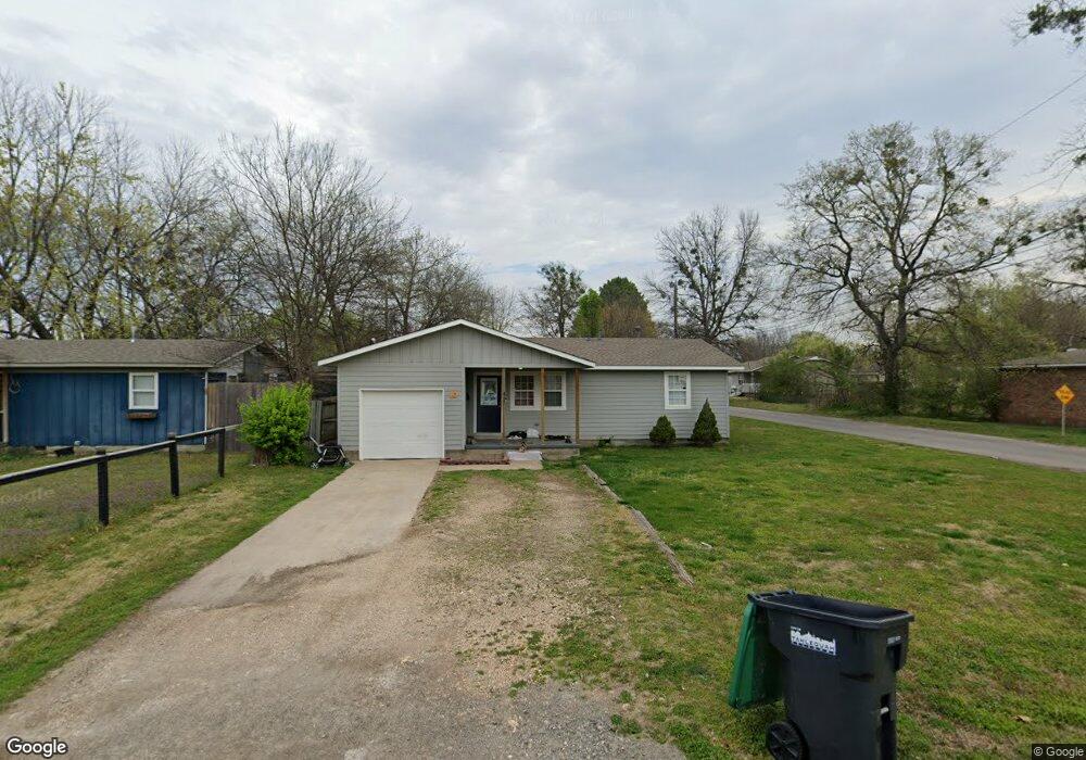 425 E Shawnee St, Tahlequah, OK 74464 - photo 1