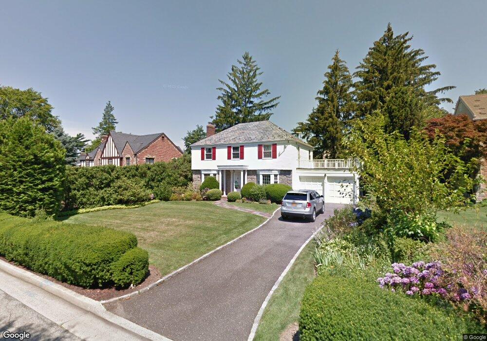 281 Mill Spring Rd, Manhasset, NY 11030 - photo 1