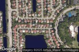 9811 N Oak Knoll Cir, Davie, FL 33324