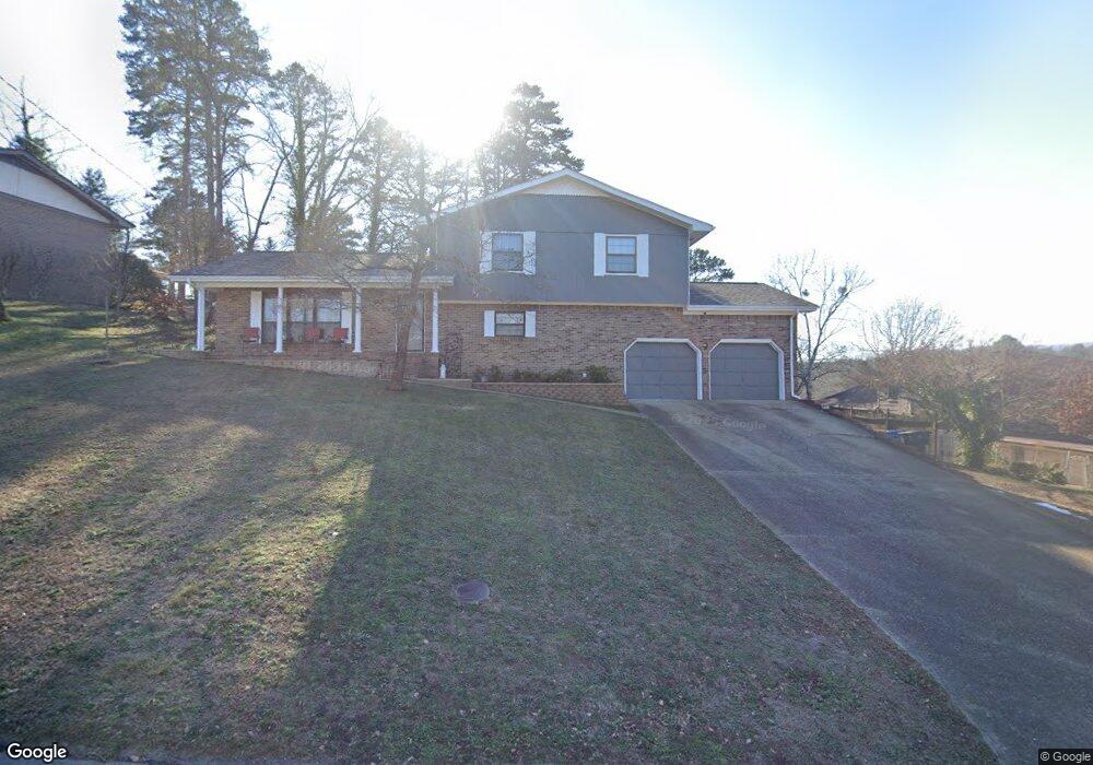 942 Sherry Cir, Hixson, TN 37343 - photo 1