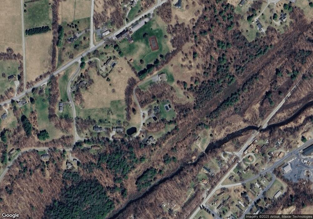 272 Old Farm Meadow Rd, Manchester Center, VT 05255 - photo 1