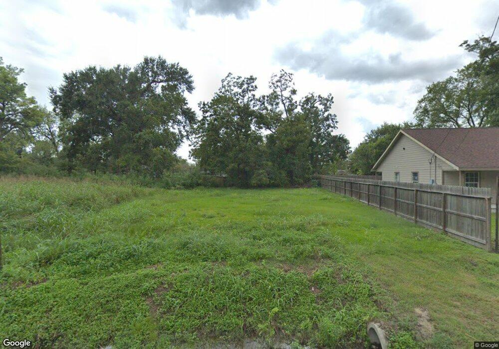 7713 Hoffman St, Houston, TX 77016 - photo 1