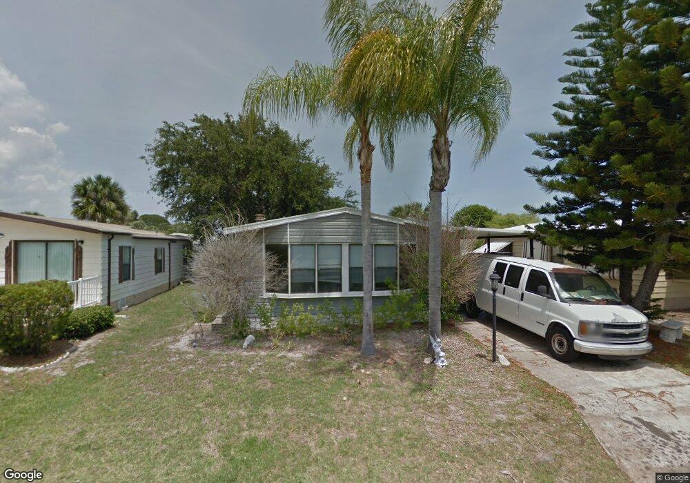 552 Dolphin Cir, Sebastian, FL 32976 - photo 1