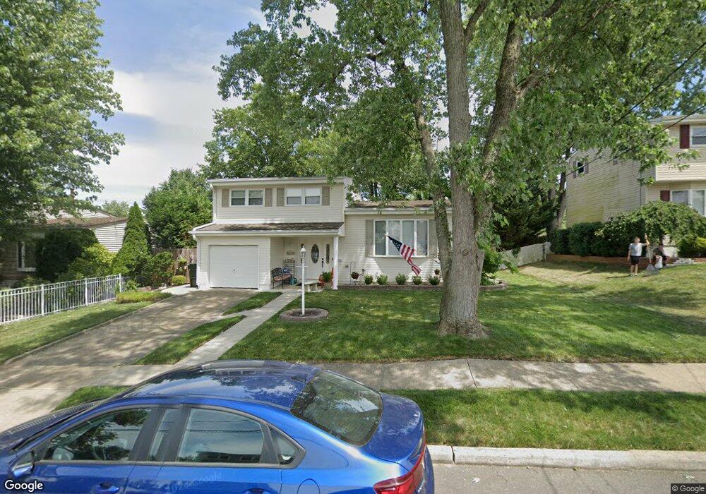 18 Tulip Dr, Old Bridge, NJ 08857 - photo 1