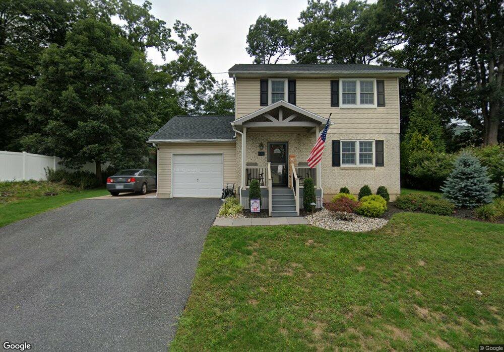 15 Ridge Ave, Pen Argyl, PA 18072 - photo 1