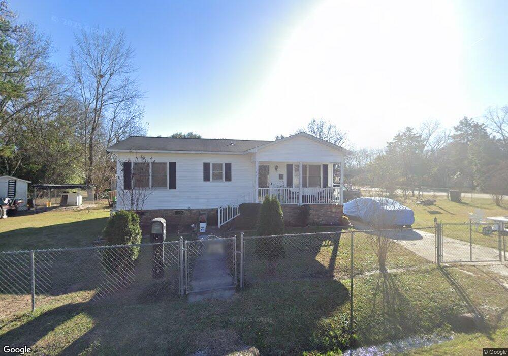 725 Calhoun St, Camden, SC 29020 - photo 1