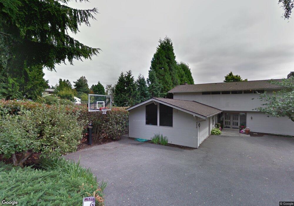 4516 Ferncroft Rd, Mercer Island, WA 98040 - photo 1