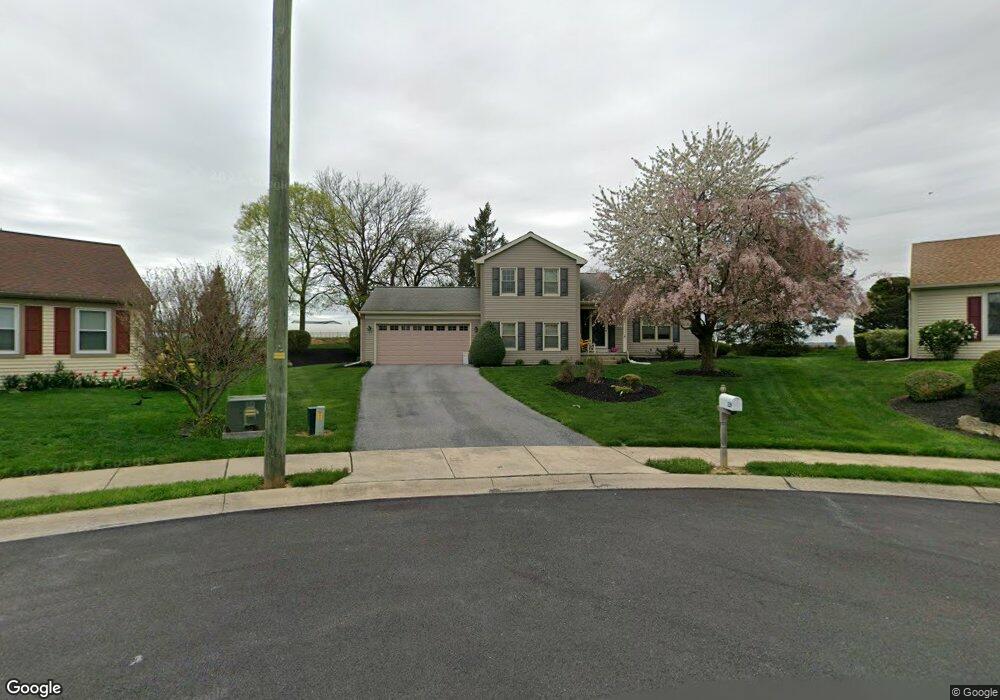 329 Dogwood Ln, New Holland, PA 17557 - photo 1