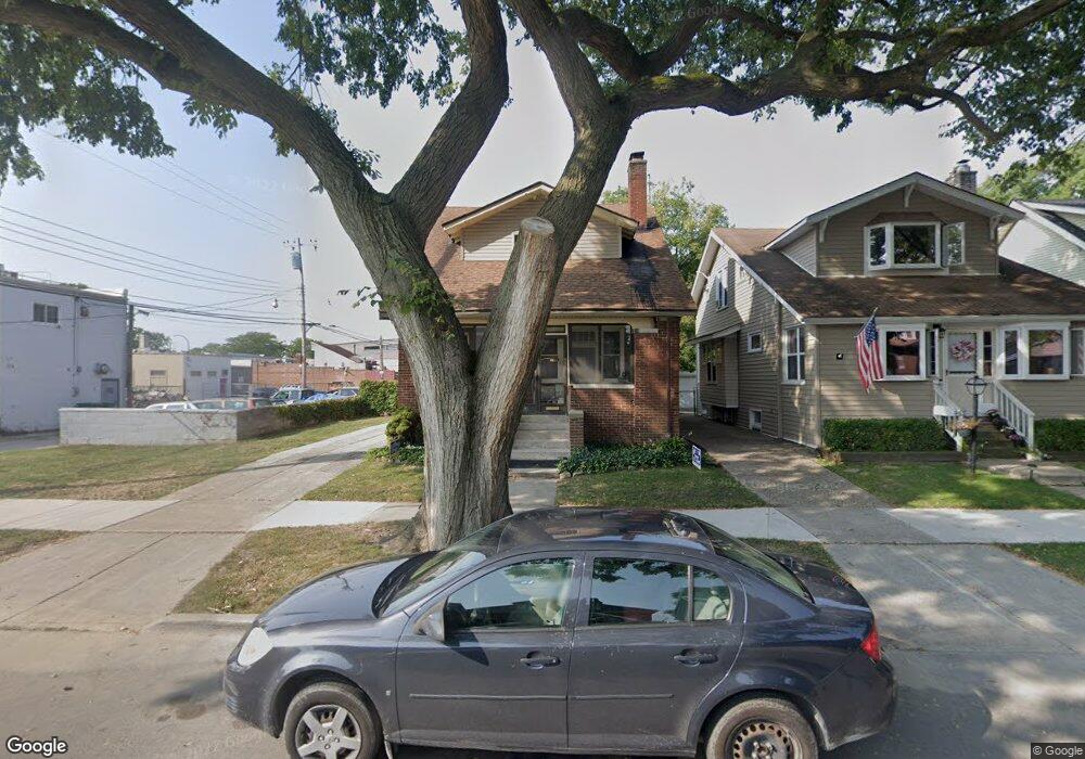 1219 Lakepointe St, Grosse Pointe Park, MI 48230 - photo 1