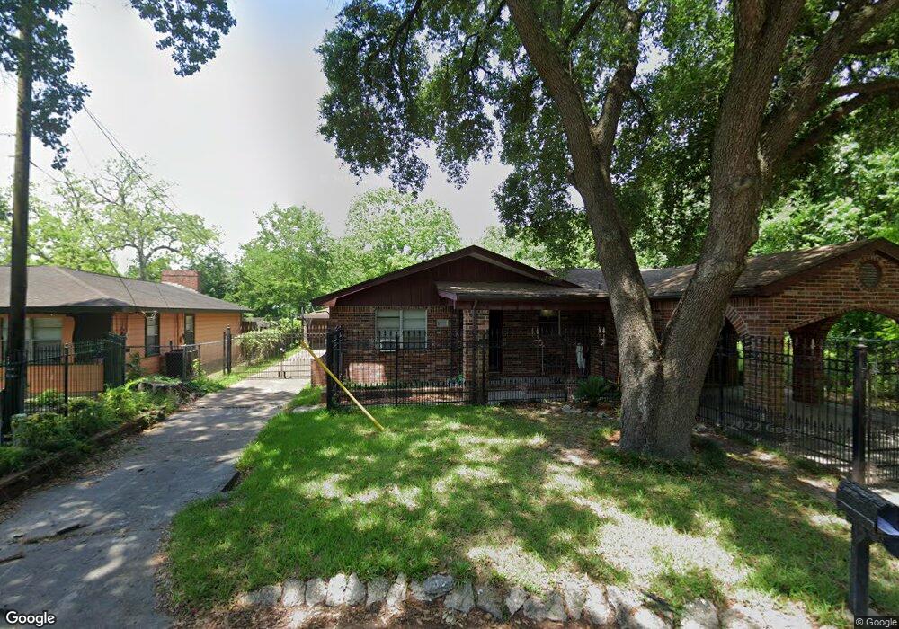 9019 Alcorn St, Houston, TX 77093 - photo 1